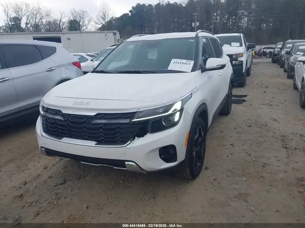 KNDEU2AAXS7705024 2025 KIA SELTOS - Image 2