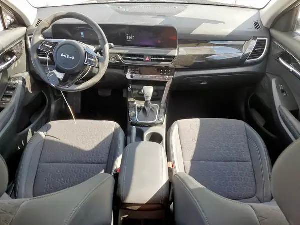 KNDEU2AAXS7778412 2025 KIA SELTOS - Image 8