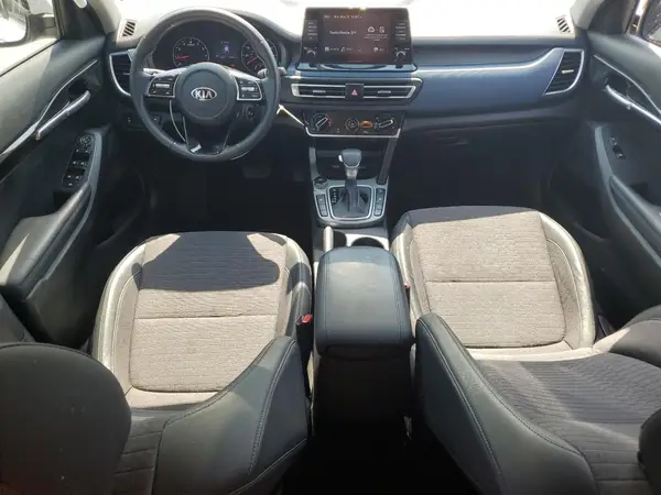 KNDEUCA20M7161845 2021 KIA SELTOS - Image 8