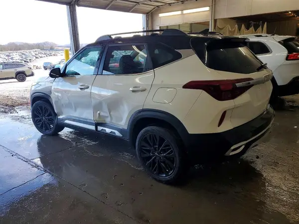 KNDEUCA20N7269609 2022 KIA SELTOS - Image 2
