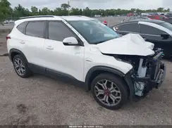 KNDEUCA21M7056893 2021 KIA SELTOS