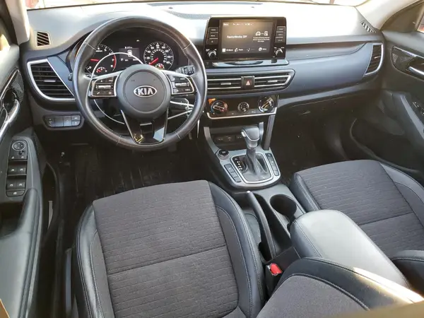 KNDEUCA21M7127042 2021 KIA SELTOS - Image 8