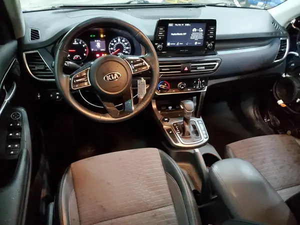 KNDEUCA22M7054117 2021 KIA SELTOS - Image 8