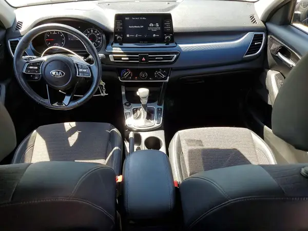 KNDEUCA22M7147901 2021 KIA SELTOS - Image 8