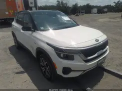 KNDEUCA23M7058323 2021 KIA SELTOS