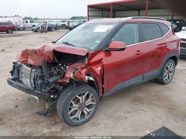 KNDEUCA23M7092519 2021 KIA SELTOS - Image 2