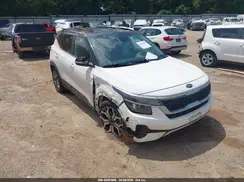 KNDEUCA23M7093881 2021 KIA SELTOS