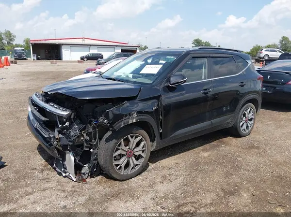 KNDEUCA24M7144093 2021 KIA SELTOS - Image 2