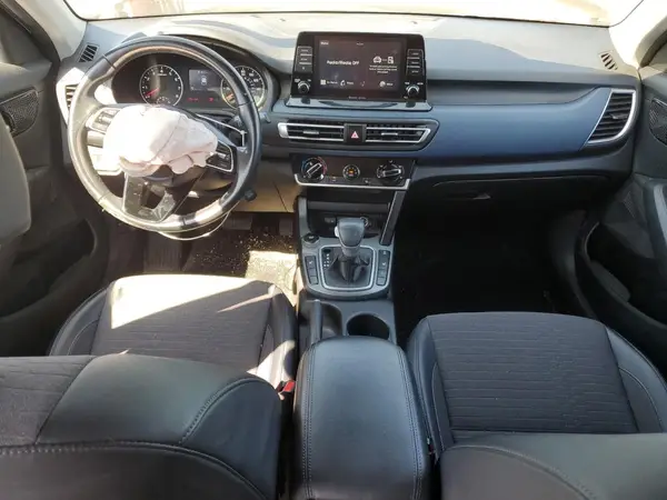 KNDEUCA24M7157104 2021 KIA SELTOS - Image 8