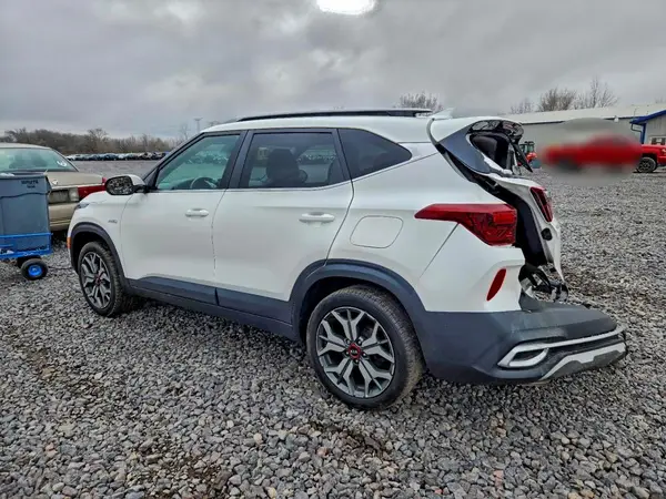 KNDEUCA25M7085006 2021 KIA SELTOS - Image 2