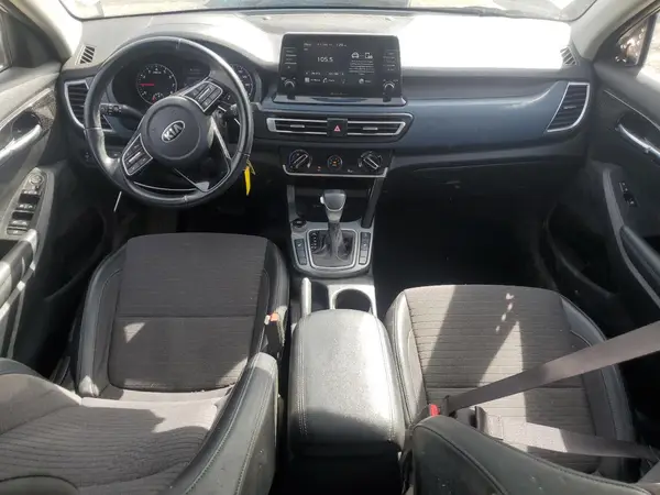 KNDEUCA25M7144751 2021 KIA SELTOS - Image 8