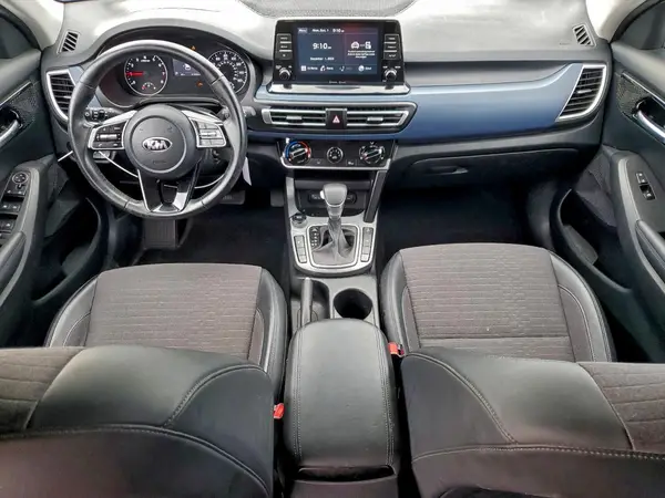 KNDEUCA25M7228665 2021 KIA SELTOS - Image 8