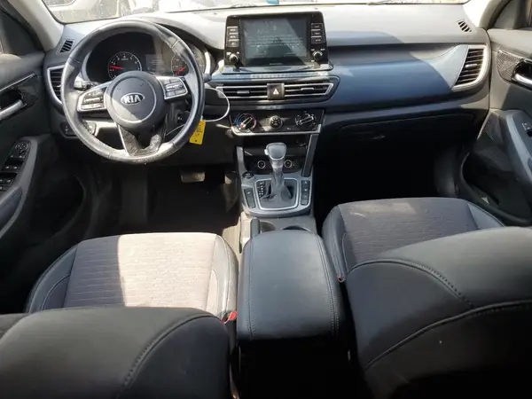 KNDEUCA27M7088229 2021 KIA SELTOS - Image 8