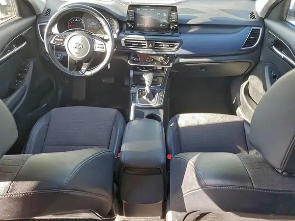 KNDEUCA27M7149577 2021 KIA SELTOS - Image 8