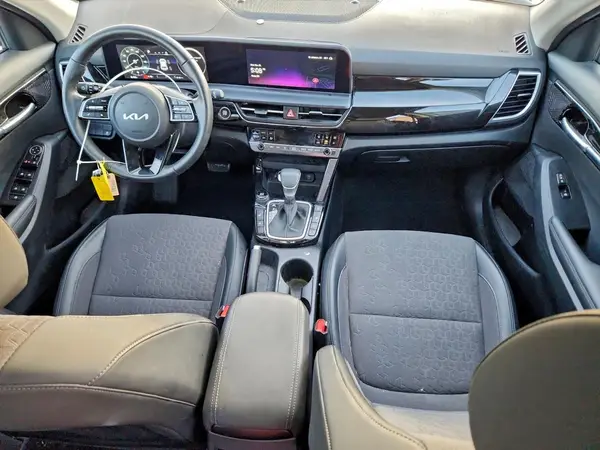 KNDEUCA73R7579075 2024 KIA SELTOS - Image 8