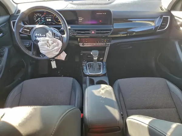 KNDEUCA75R7556901 2024 KIA SELTOS - Image 8