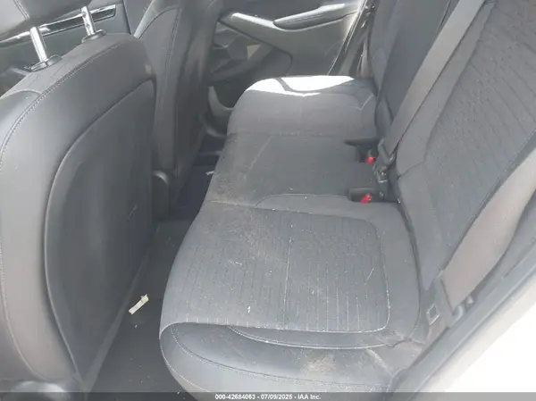 KNDEUCAA0M7075099 2021 KIA SELTOS - Image 8