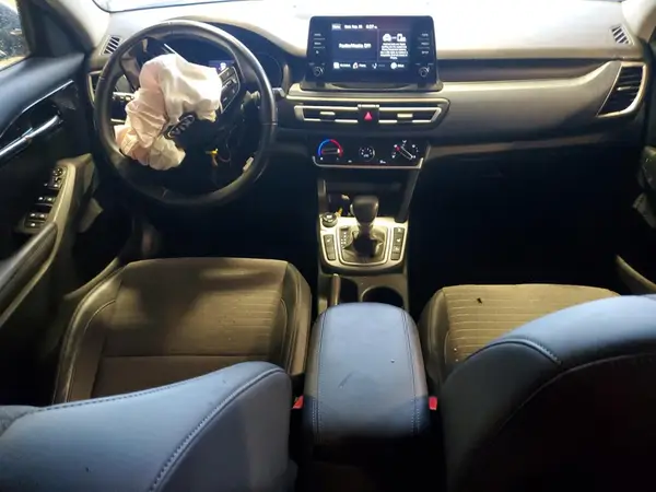 KNDEUCAA0M7082781 2021 KIA SELTOS - Image 8