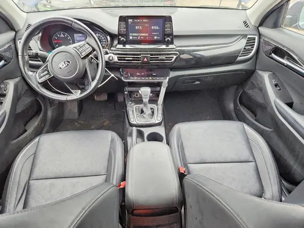 KNDEUCAA0M7109624 2021 KIA SELTOS - Image 8