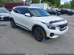 KNDEUCAA0M7180709 2021 KIA SELTOS