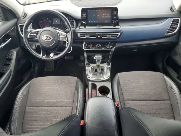 KNDEUCAA0M7187515 2021 KIA SELTOS - Image 8