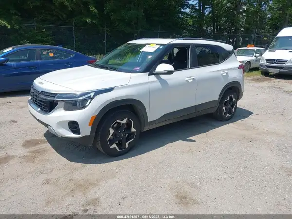 KNDEUCAA0S7687168 2025 KIA SELTOS - Image 2