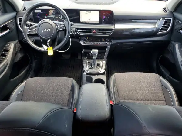 KNDEUCAA0S7753542 2025 KIA SELTOS - Image 8