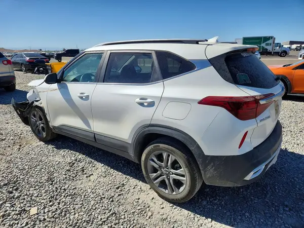 KNDEUCAA1M7043388 2021 KIA SELTOS - Image 2