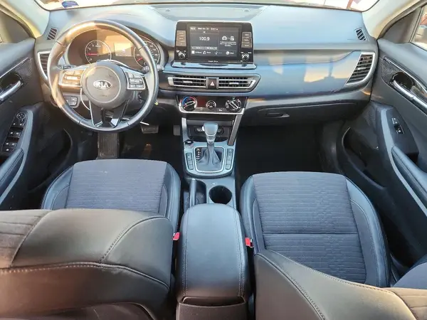 KNDEUCAA1M7080893 2021 KIA SELTOS - Image 8