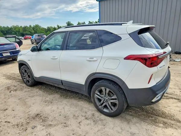 KNDEUCAA1M7136363 2021 KIA SELTOS - Image 2