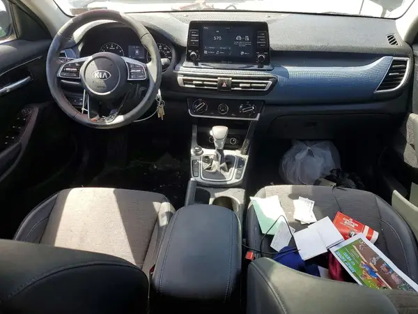 KNDEUCAA1M7140977 2021 KIA SELTOS - Image 8