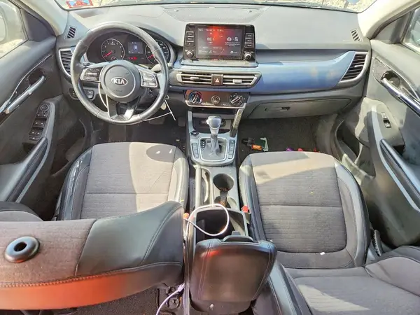 KNDEUCAA1M7157519 2021 KIA SELTOS - Image 8