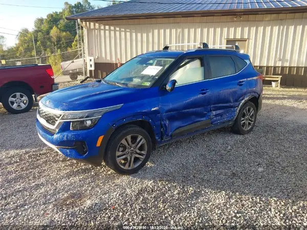 KNDEUCAA1M7174305 2021 KIA SELTOS - Image 2
