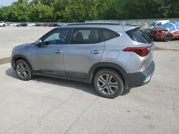 KNDEUCAA1M7176880 2021 KIA SELTOS - Image 2