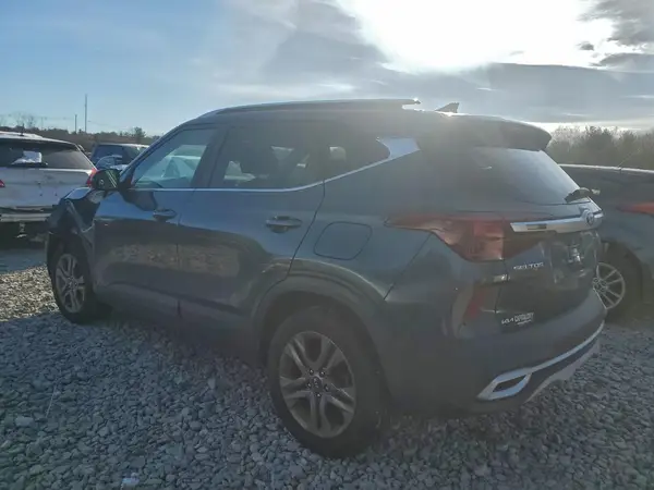 KNDEUCAA1M7201874 2021 KIA SELTOS - Image 2