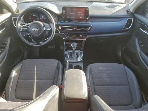 KNDEUCAA1M7201874 2021 KIA SELTOS - Image 8