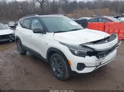 KNDEUCAA1N7301510 2022 KIA SELTOS