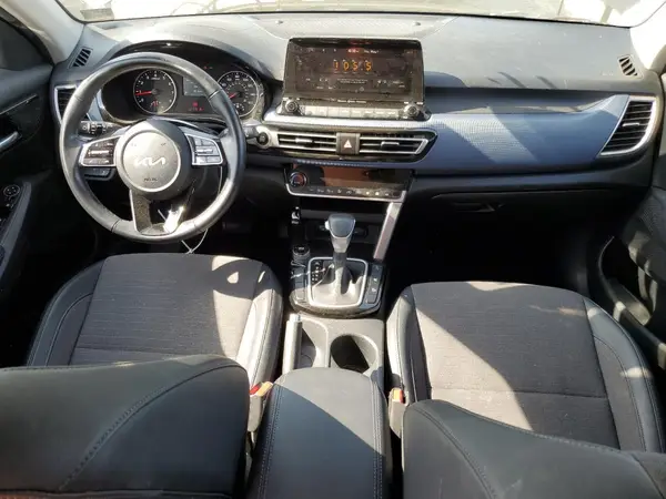 KNDEUCAA1N7304259 2022 KIA SELTOS - Image 8