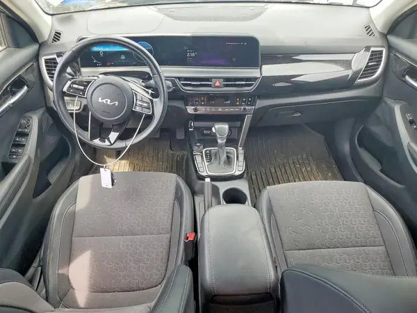 KNDEUCAA1R7539766 2024 KIA SELTOS - Image 8