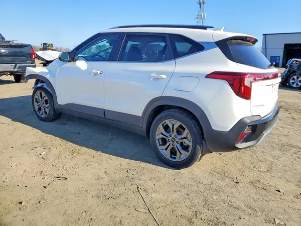 KNDEUCAA1R7550105 2024 KIA SELTOS - Image 2