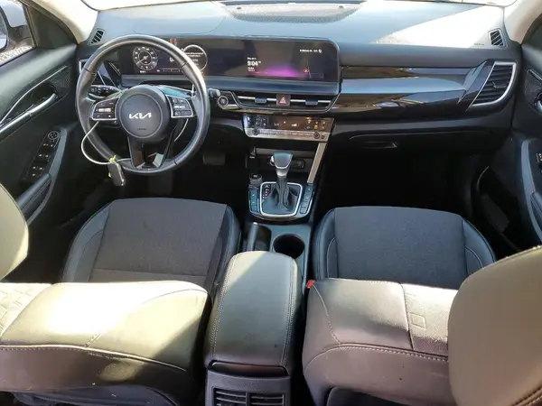 KNDEUCAA1R7579961 2024 KIA SELTOS - Image 8
