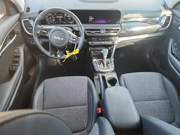 KNDEUCAA1R7619116 2024 KIA SELTOS - Image 8