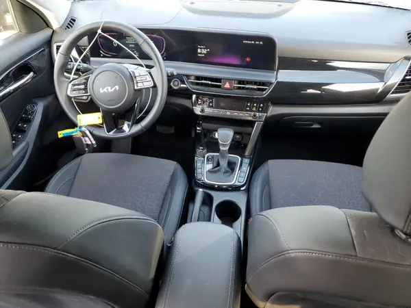 KNDEUCAA1S7691195 2025 KIA SELTOS - Image 8