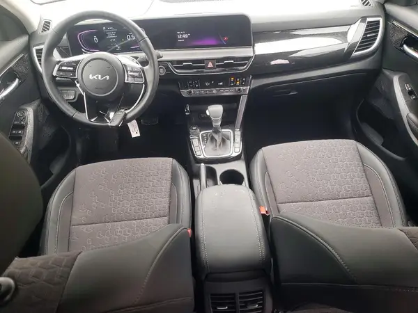 KNDEUCAA1S7817443 2025 KIA SELTOS - Image 8
