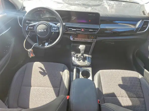 KNDEUCAA1T7874856 2026 KIA SELTOS - Image 8