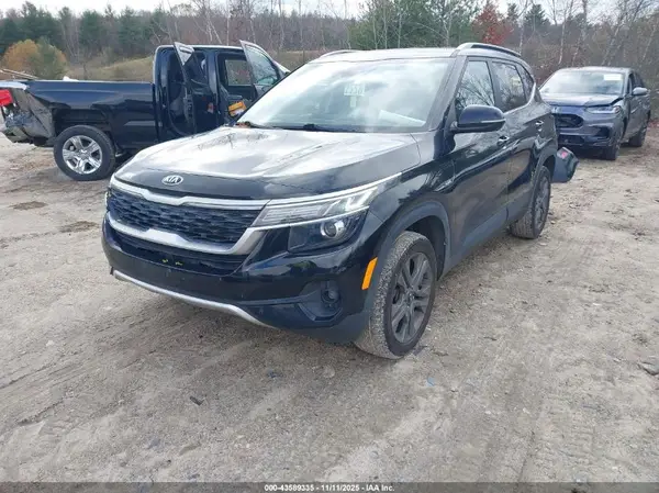 KNDEUCAA2M7040371 2021 KIA SELTOS - Image 2