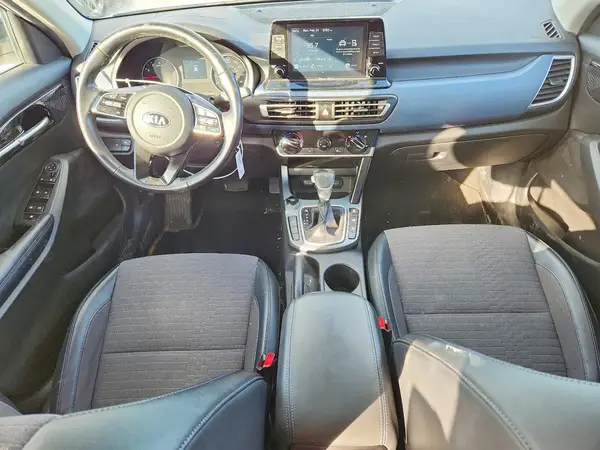 KNDEUCAA2M7096407 2021 KIA SELTOS - Image 8