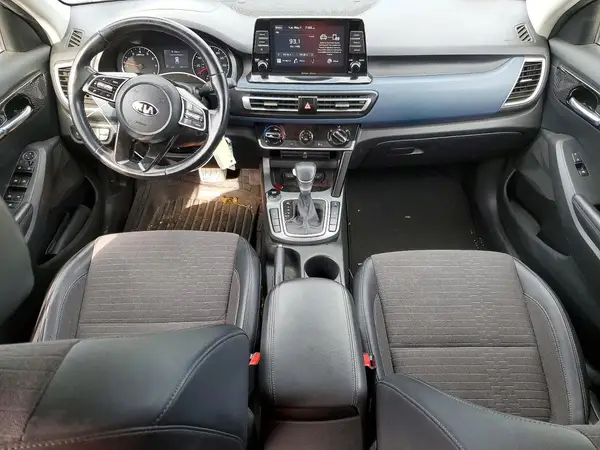 KNDEUCAA2M7133715 2021 KIA SELTOS - Image 8