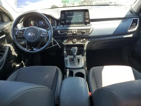 KNDEUCAA2M7156458 2021 KIA SELTOS - Image 8