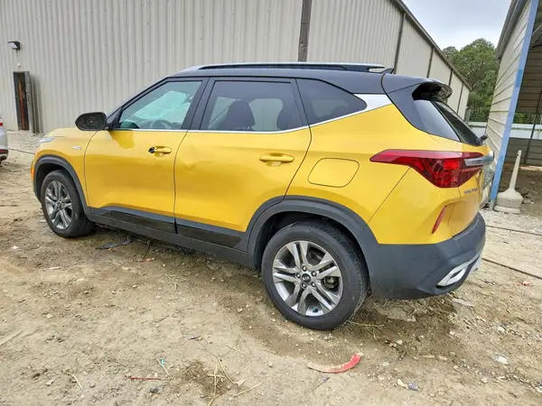 KNDEUCAA2M7181098 2021 KIA SELTOS - Image 2